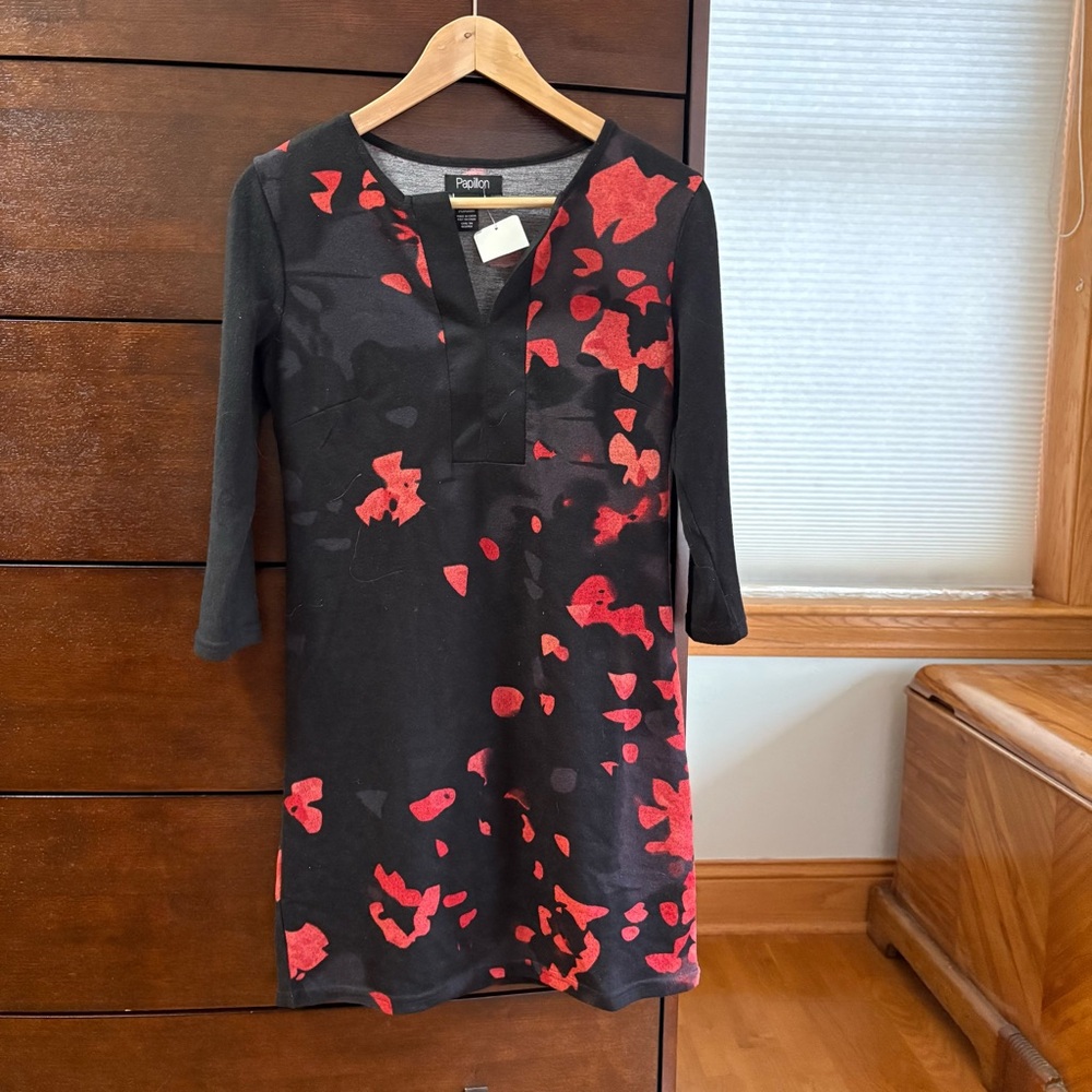 Papillon Black and Red Floral Mid-length Sleeve Dress Size Small